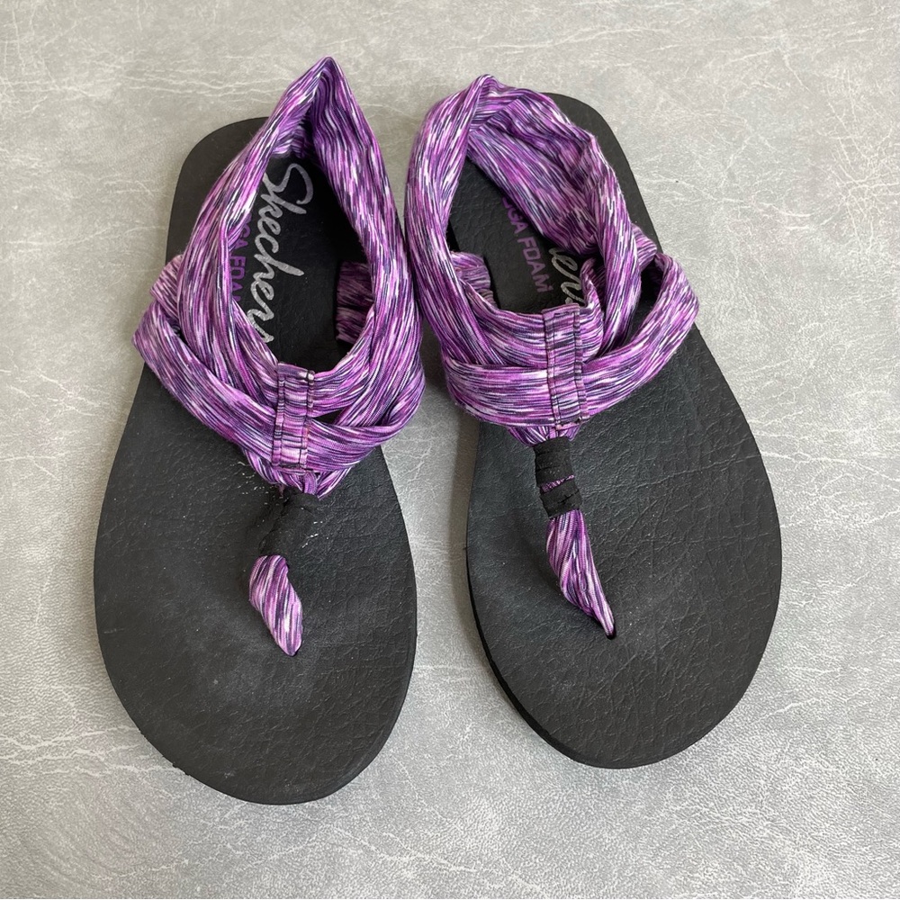 Skechers Women's Purple and Black Yoga Foam Meditation Sandals - Picture 6 of 10